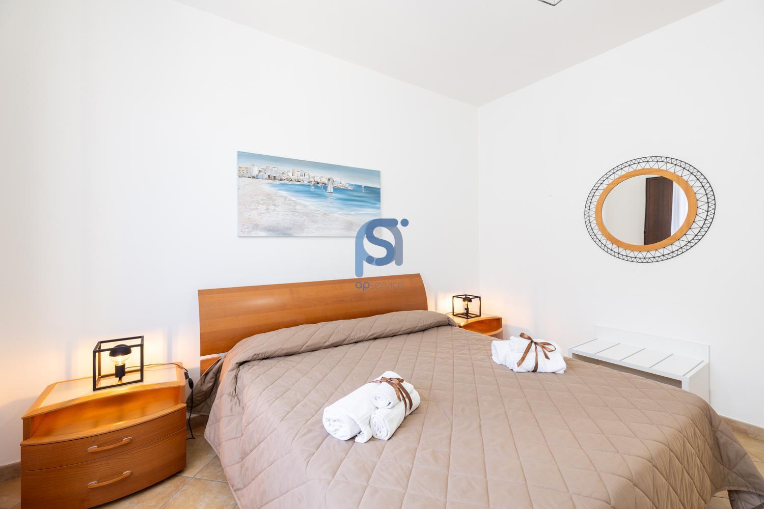 Ni Ni Apartments Чефалу Экстерьер фото