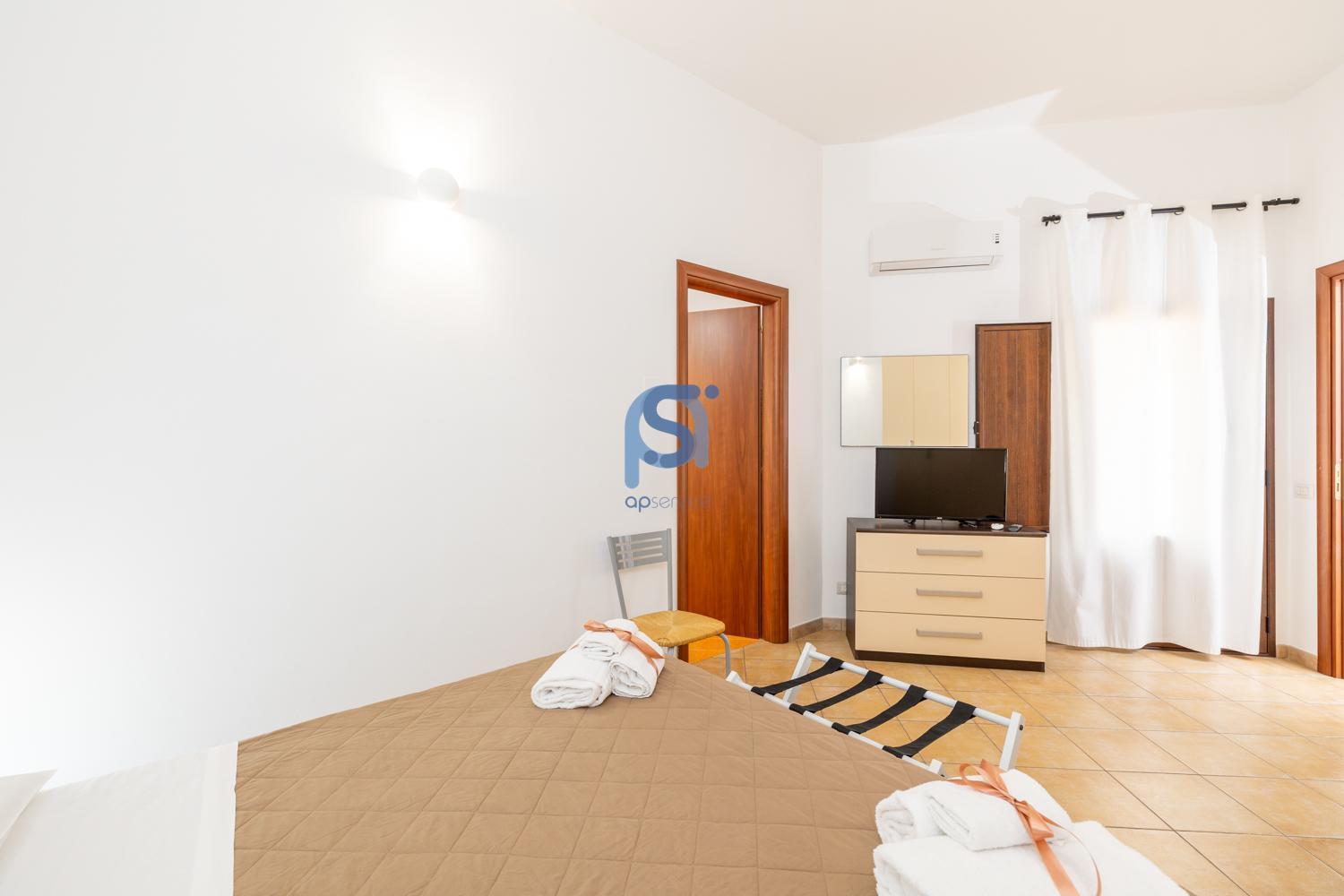 Ni Ni Apartments Чефалу Экстерьер фото
