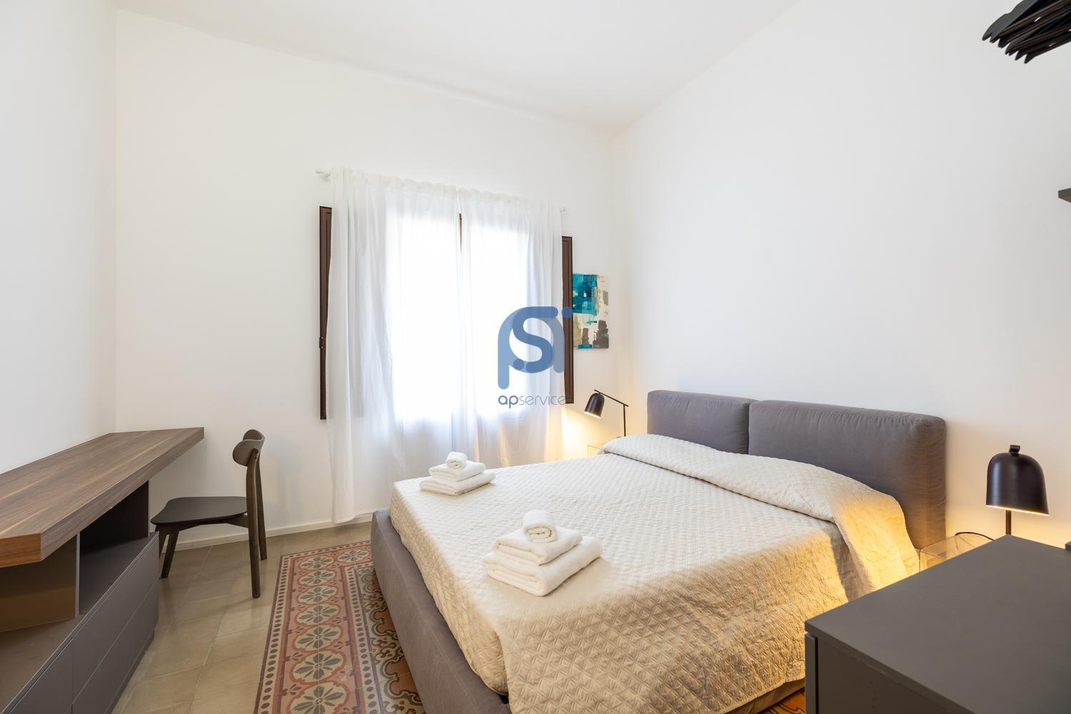 Ni Ni Apartments Чефалу Экстерьер фото